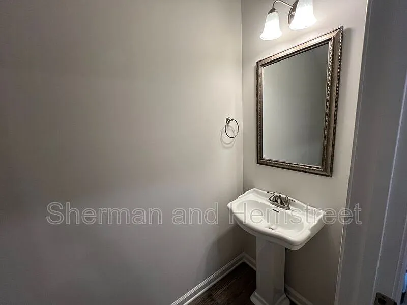 2 bed, 2.5 bath, 1241 sqft, $1,515 — Photo 3