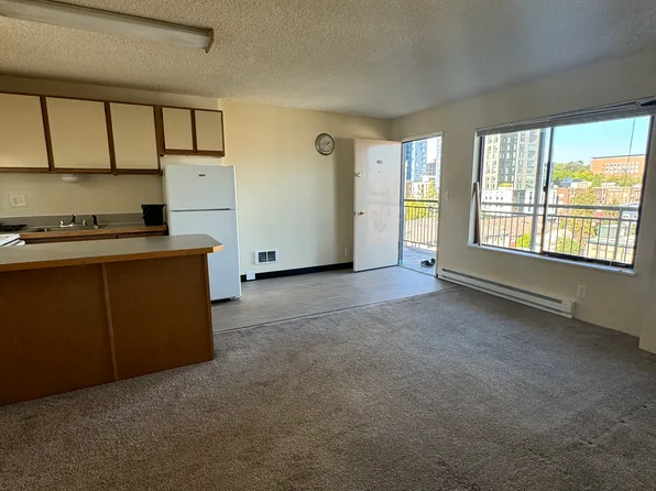 4130 11th Ave NE, Seattle, WA