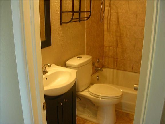 5th image of 2514 San Medina Ave