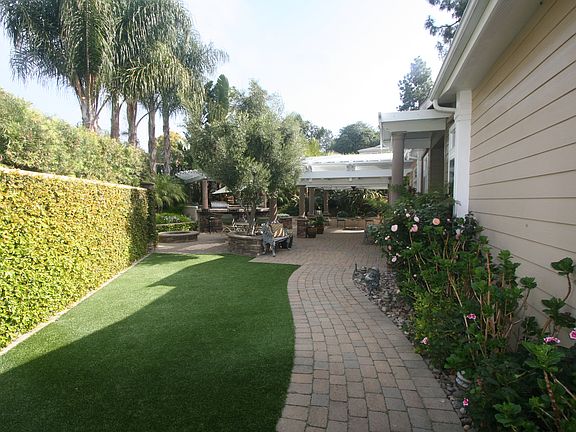 3rd image of 1850 Fairway Dr Space 4