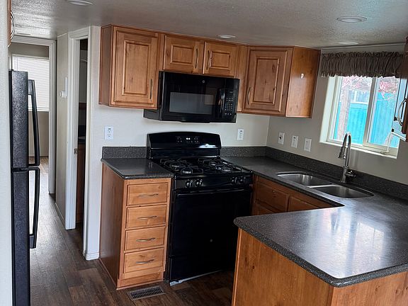 5th image of 11700 Donner Pass Rd #38