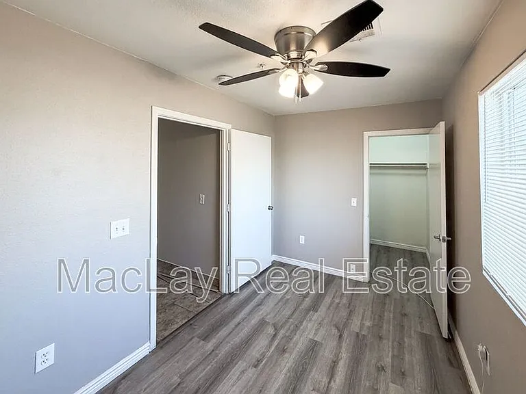 6301 W Earll Dr — Photo 2