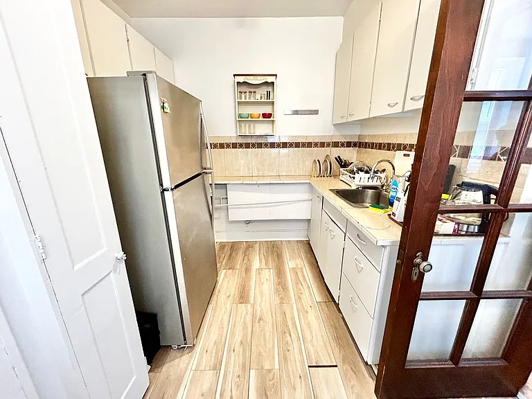 Varsity Management - 809 E. Kingsley — Photo 3