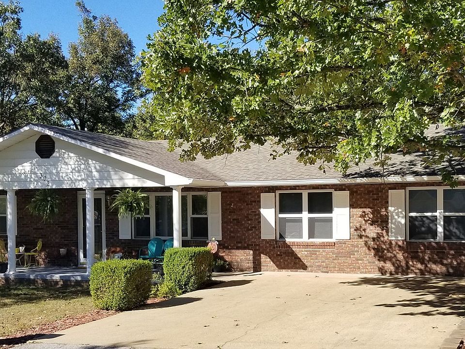 1st image of 302 Valley Ave