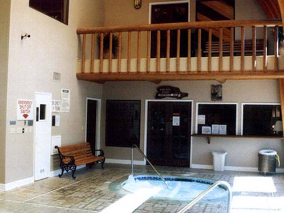 5th image of 39802 Lakeview Dr APT D