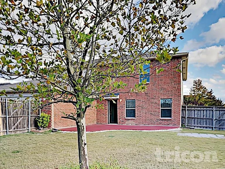 1688 Wildrose Dr — Photo 19
