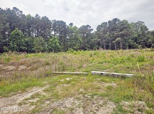 137 Merry Ln, Holly Ridge, NC 28445