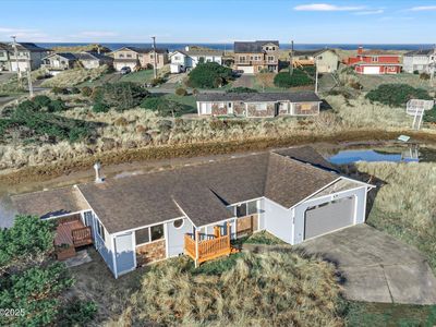 1821 NW Canal St, Waldport, OR, 97394