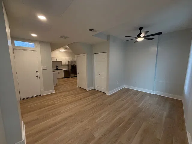 2 bed, 1250 sqft, $1,195 — Photo 3