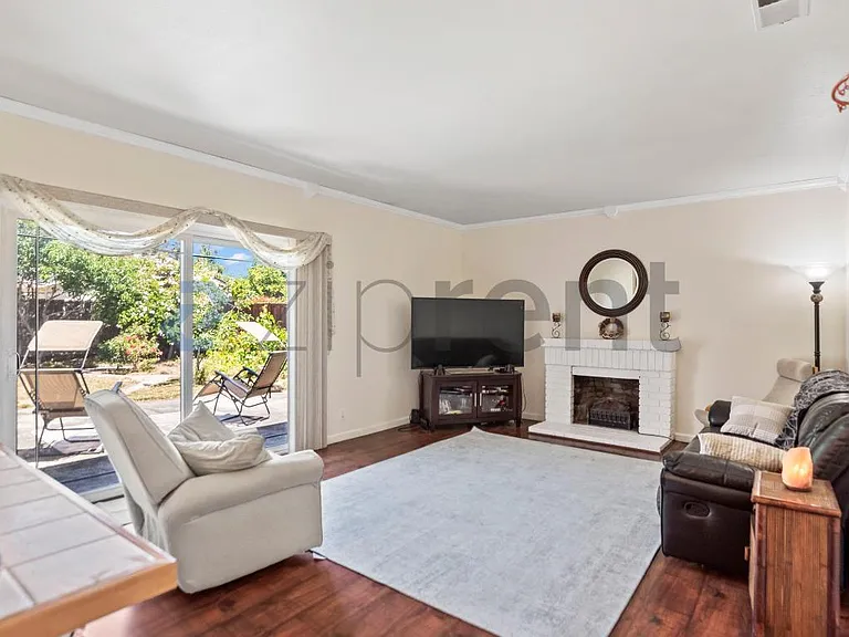 7525 Hazelnut Dr — Photo 19