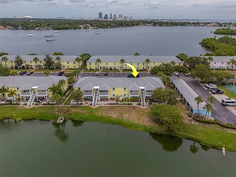 222 Pompano Dr SE #H — Photo 57