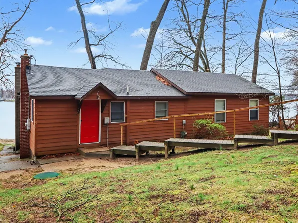 12015 Oakridge Rd, Plainwell, MI 49080
