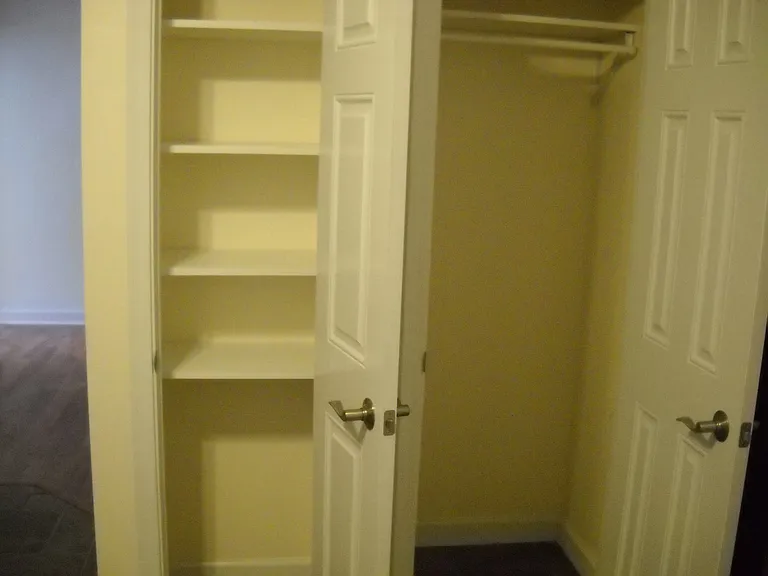 Mendota Lakeshore Apartments LLC — Photo 46
