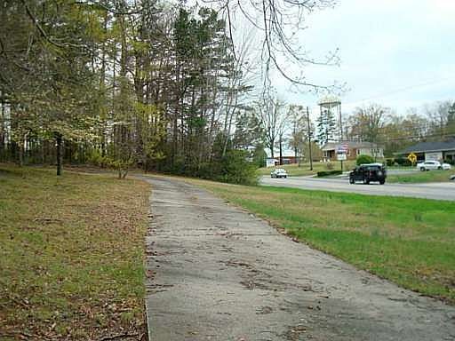 2nd image of 2783 Marietta Hwy