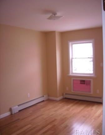 5th image of 2411 Lodovick Ave