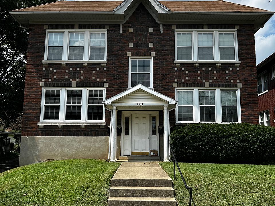 1st image of 1911 Roanoke Ave APT 4
