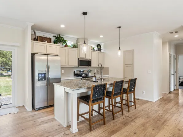 219 Tumbo Dr, Gilchrist, OR 97737