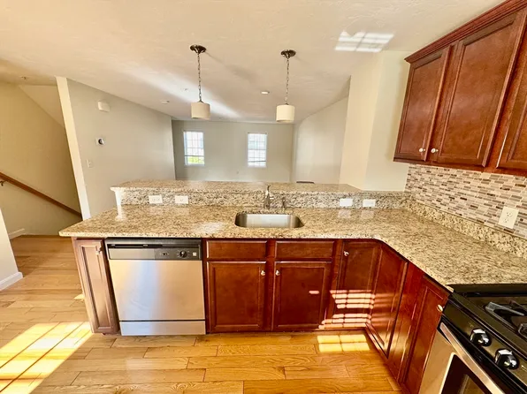 80 Rogers St Unit 503, Lowell, MA 01852