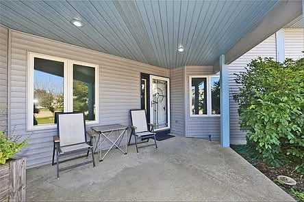 8601 Camelot Trce — Photo 3