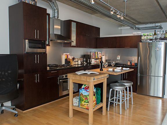 Gourmet kitchen