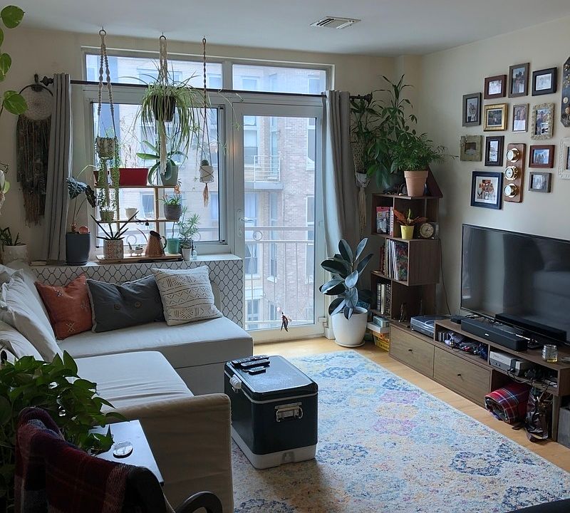 1st image of 11 Meserole St APT 3B