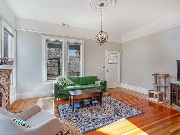 5th image of 418 Humboldt Street