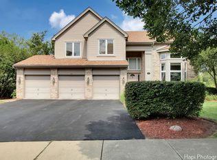 715 Saddlewood Dr, Wauconda, IL 60084