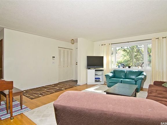 5th image of 1824 Grant Dr
