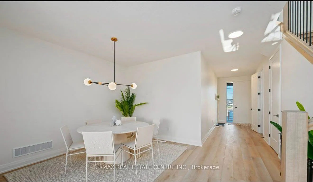 4 bed, $2,800 — Photo 3