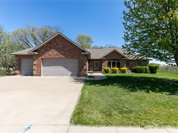 1967 W Jackson St, Knoxville, IA 50138
