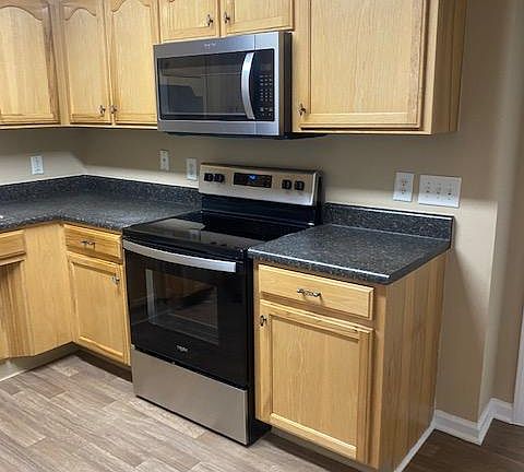 3rd image of 801 McKean Dr