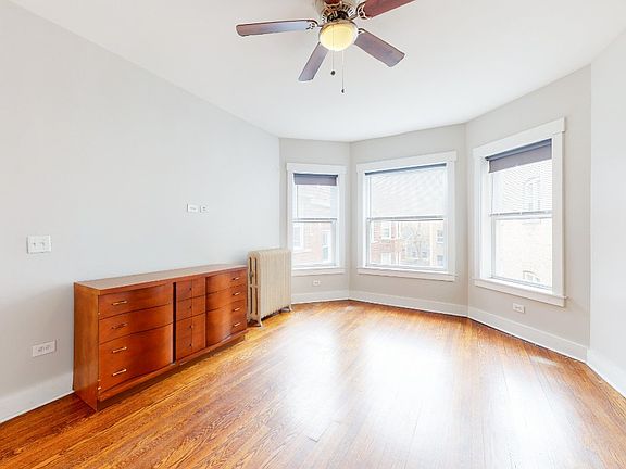 3rd image of 1664 W Farwell Ave #2W