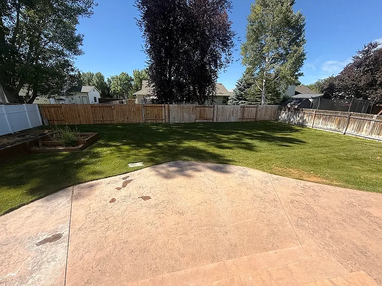 253 Colonial Way — Photo 17