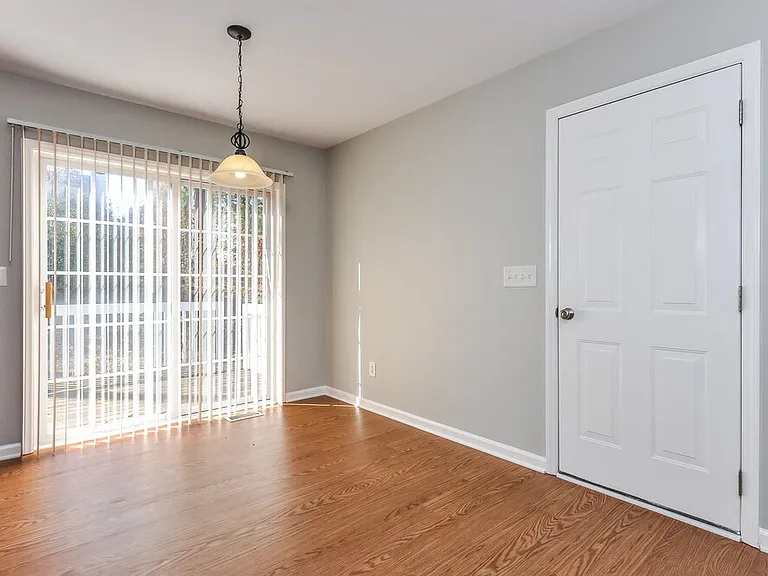 616 Groveton Trl — Photo 6