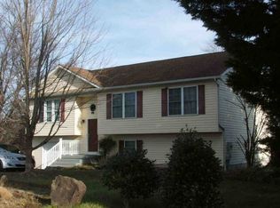 88 Sawmill Ct, Charles Town, WV 25414