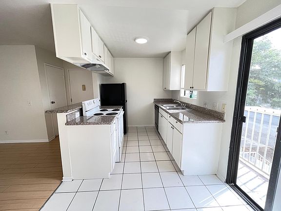 2nd image of 4735 Oakwood Ave