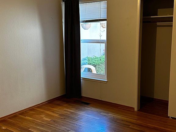 3rd image of 540 E McKinley Ave