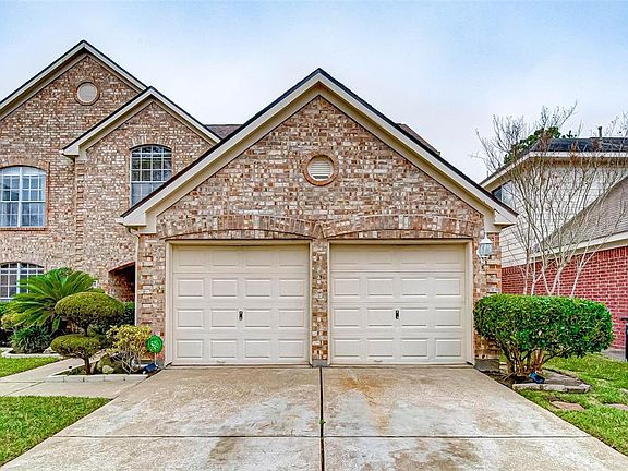 4th image of 2806 Foxden Dr