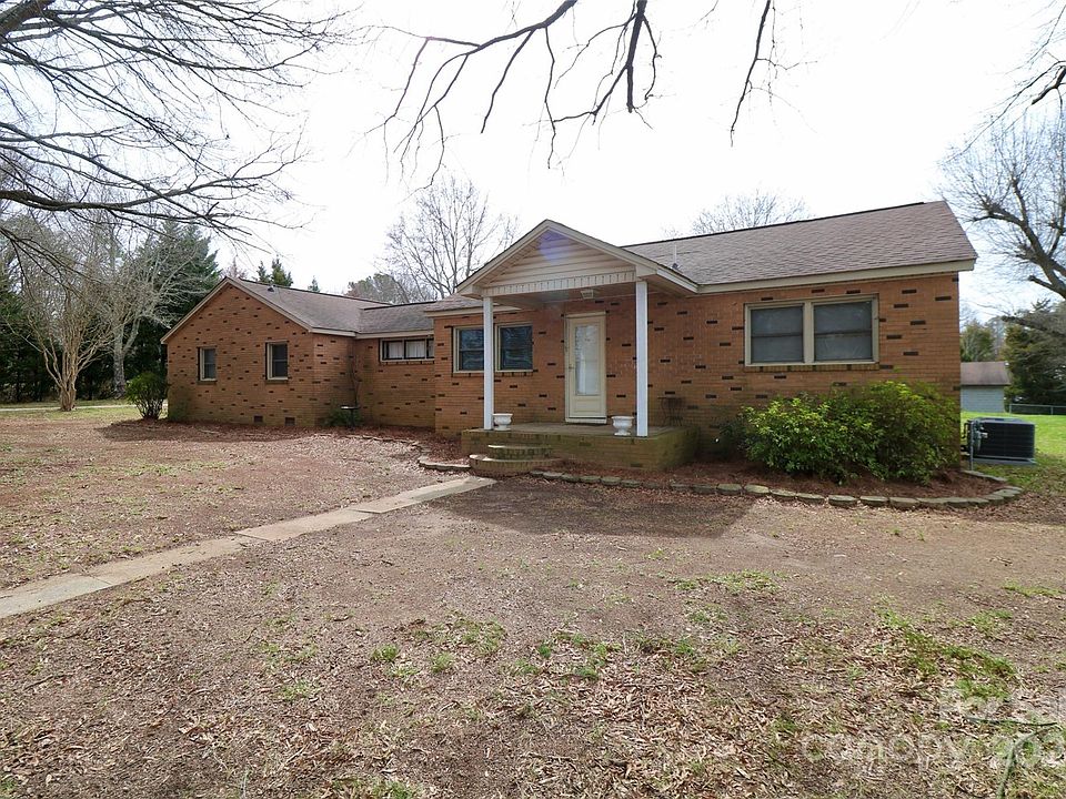 1st image of 108 Arrowood Dr