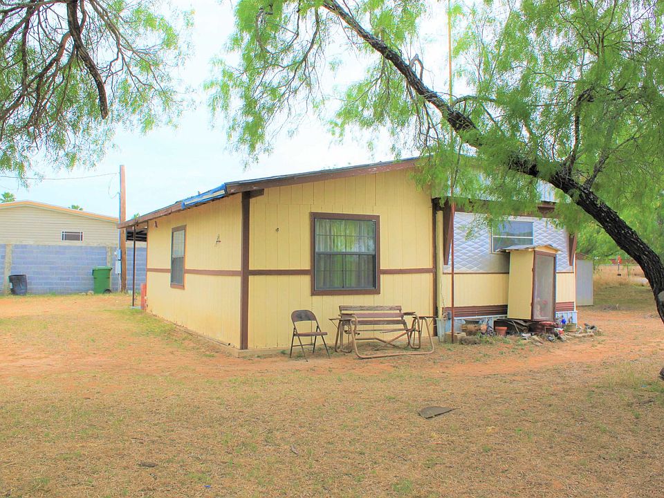 1215 Laredo Ave, Zapata, TX 78076 MLS 20231122 Zillow