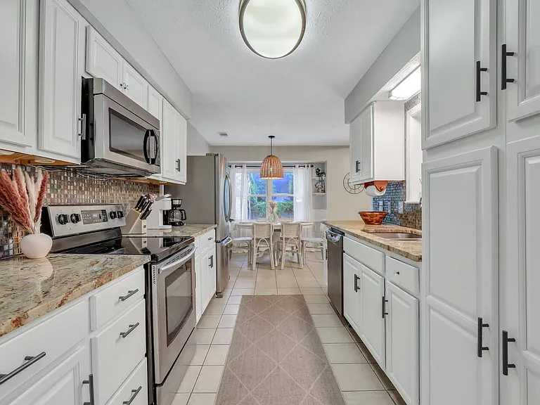 1131 Cobb Rd — Photo 10