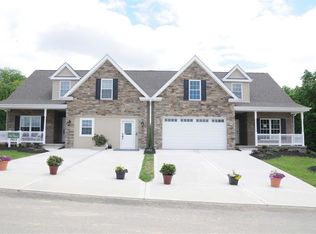 123 Seneca Pl #(D2R), Mars, PA 16046