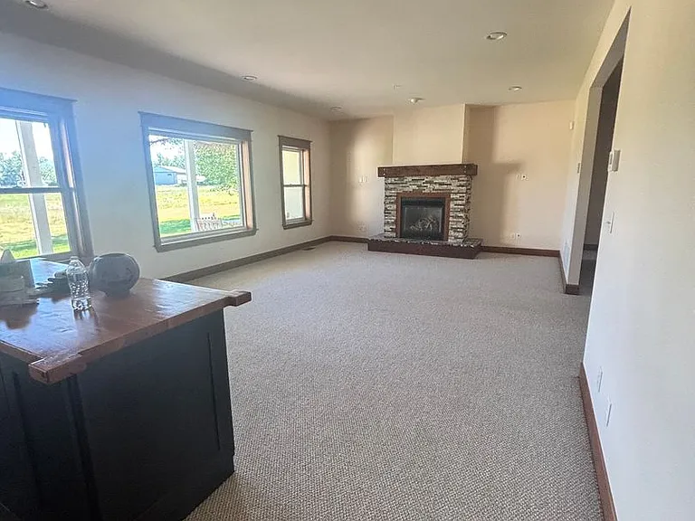 135 Emrie Ln — Photo 19