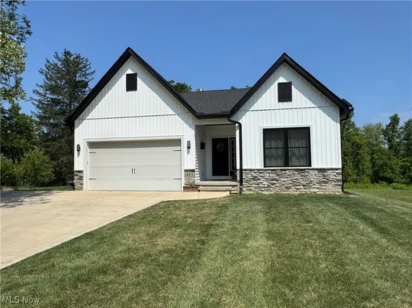 461 N Hambden St, Chardon, OH 44024