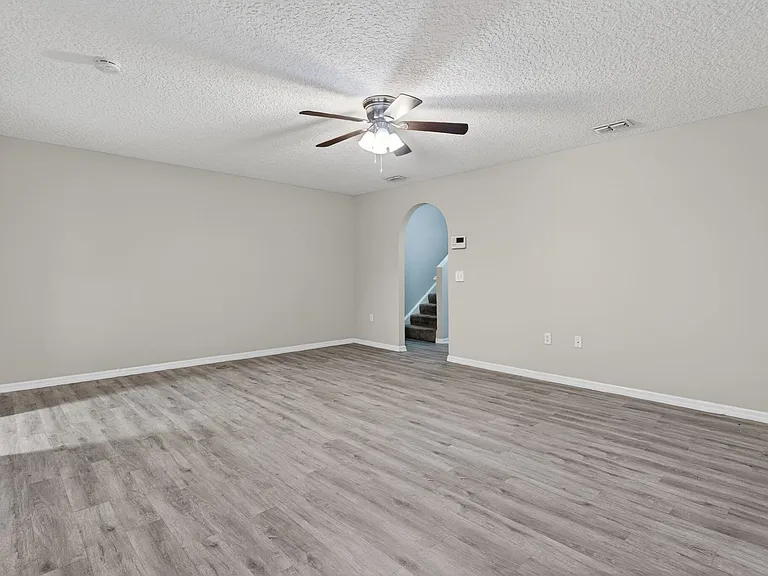11816 Lake Bend Cir — Photo 8