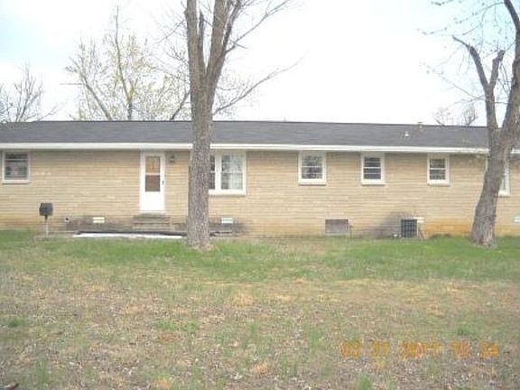 2nd image of 2105 Mullins Ln