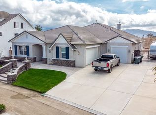 330 Oldenburg Ln, Norco, CA 92860