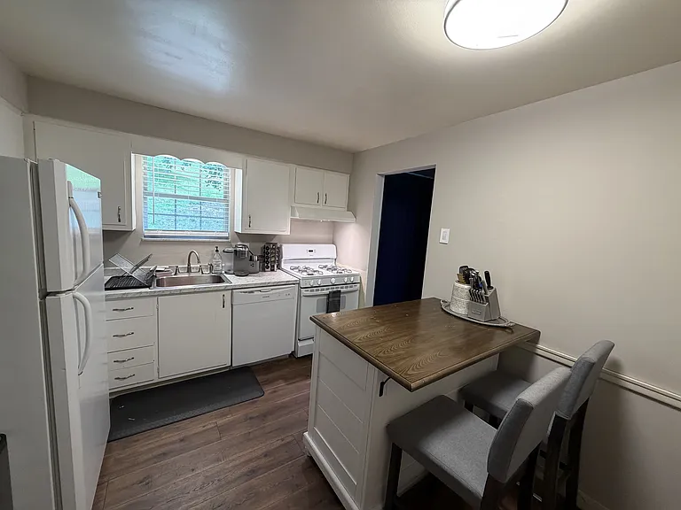 610 Sloop Rd — Photo 10