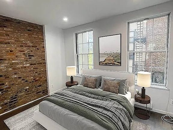 3rd image of 121 Norfolk St #2F