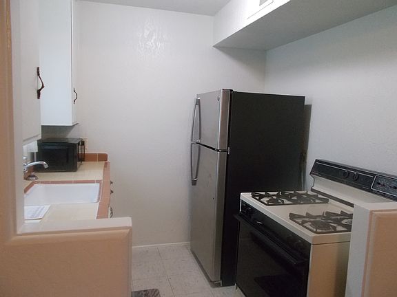 2nd image of 4335 N 15th Ave APT 2